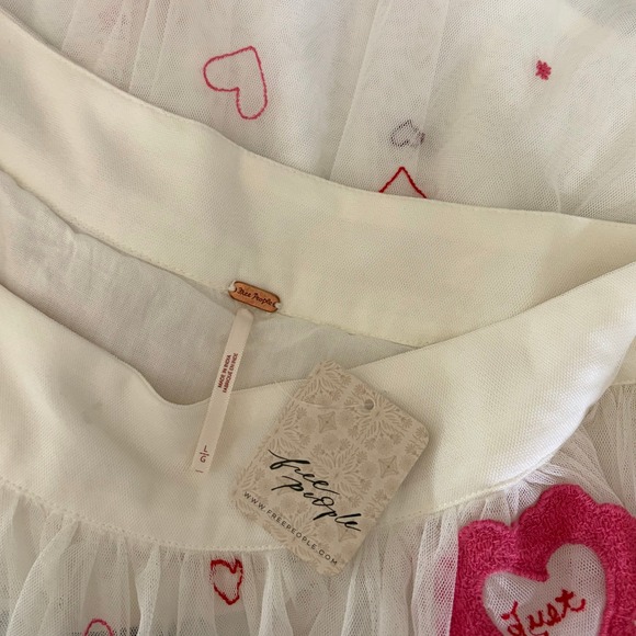 NWT!! FREE PEOPLE The Sketchbook Skirt Tulle Embroidered Mini Hearts White Large - Picture 12 of 16